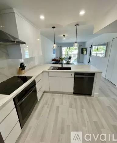 Main picture of 7801 Abbott Ave