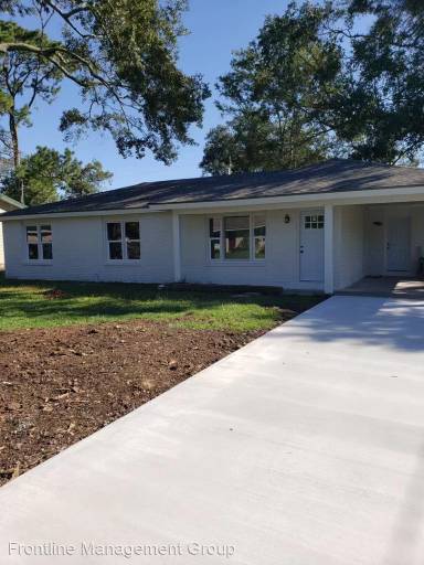 Main picture of 200 Ridgeview Dr