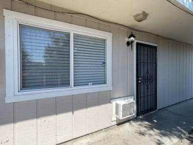 Main picture of 1108 W 5th St