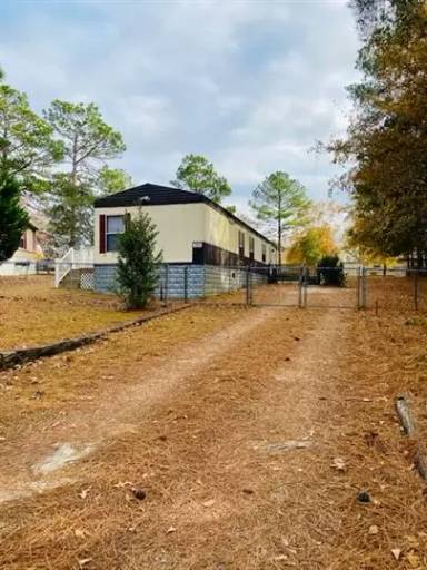 Main picture of 2821 Pinecrest Dr