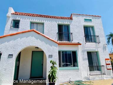 Main picture of 115 W 41st Pl