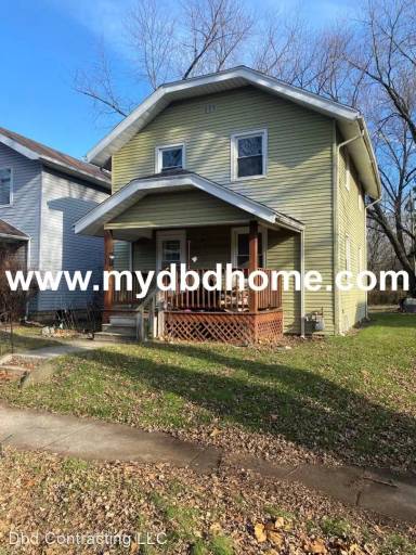 Main picture of 2221 Thompson Ave