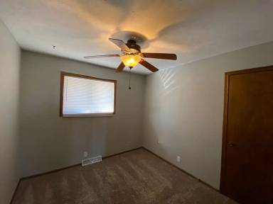 Main picture of 8803 S 143rd St