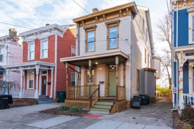Main picture of 4160 Lakeman St