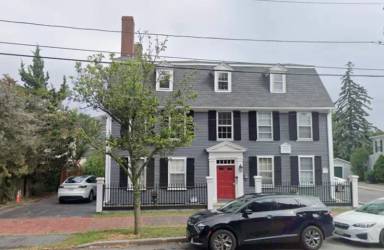 Main picture of 393 Essex St