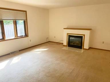 Main picture of 1922 Carol Dr