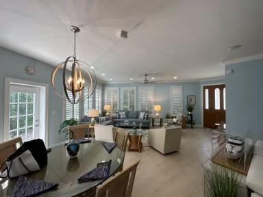 Main picture of 269 Colonade Cir