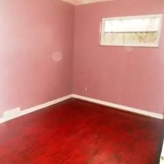 Main picture of 528 Trenton Ave