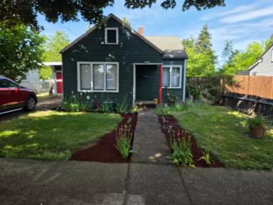 Main picture of 2075 Berry St SE