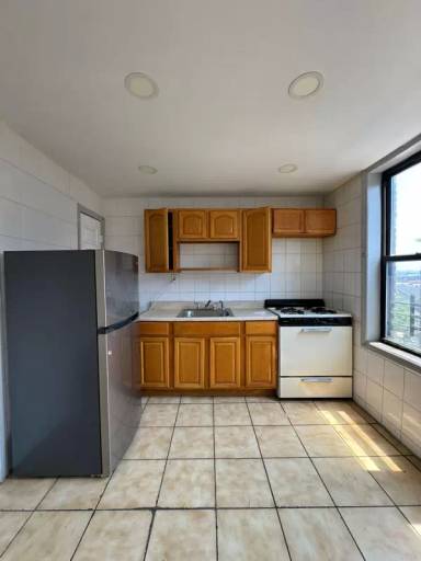 Main picture of 47 Milford Ave