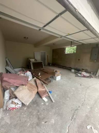 Main picture of 355 Walnut St