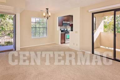 Main picture of 10315 Azuaga St