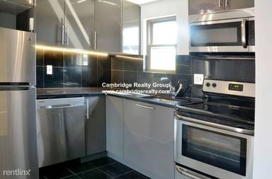Main picture of 62 Spring St