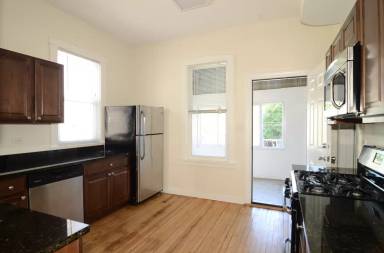 Main picture of 2519 N Francisco Ave