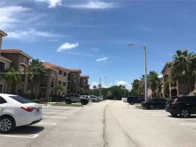 Main picture of Courts at Bayshore