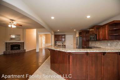 Main picture of 1938 W Woodbury
