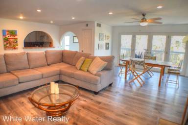 Main picture of 220 Avenida Montalvo