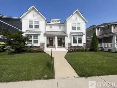 Main picture of 4728 Macatawa Legends Blvd