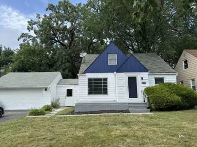 Main picture of 18801 Invermere Ave