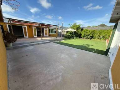 Main picture of 495 Queen Anne Dr