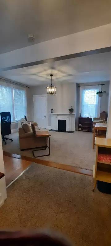 Main picture of 2050 Lawrence Ave