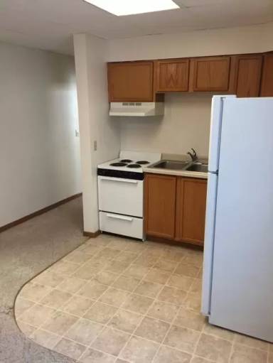 Main picture of 115 W 3rd St