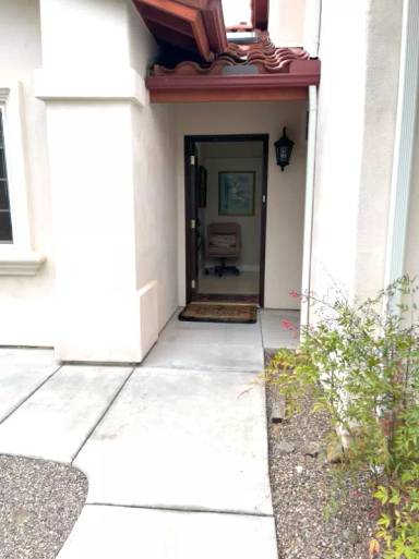 Main picture of 6733 Corintia St