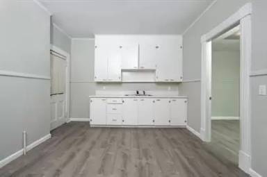 Main picture of 159 Hoosick St