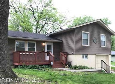 Main picture of 4020 E 47th St
