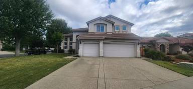 Main picture of 9736 Country Falls Ln
