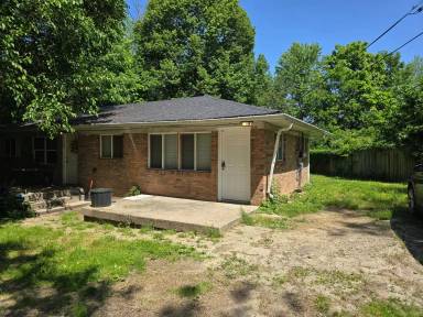 Main picture of 2648 E Bradbury Ave