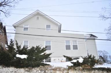 Main picture of 91 Tompkins Ave