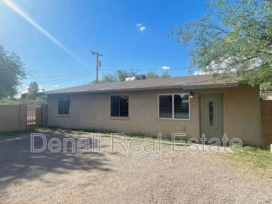 Main picture of 2537 E Glenn St