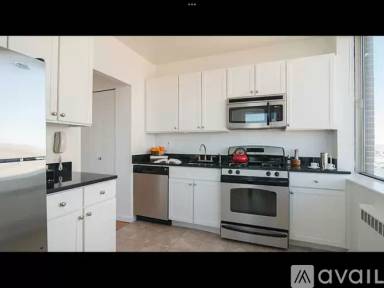 Main picture of 180 Riverside Apartments