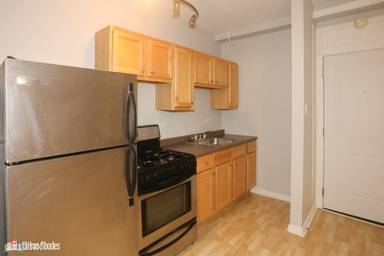 Main picture of 5900 Kenmore Apartments