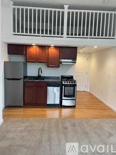 Main picture of 6 Grove St
