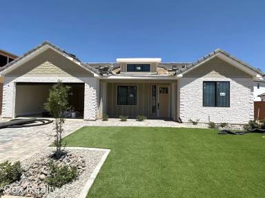 Main picture of 377 S Beck Dr