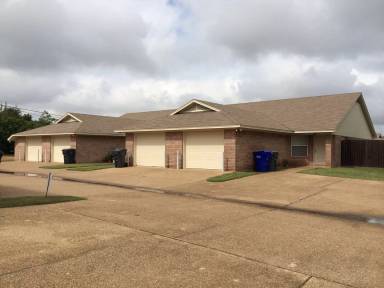 Main picture of 1609 Breezy Dr