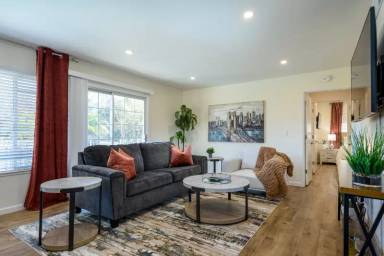 Main picture of 3567 Farm Hill Blvd