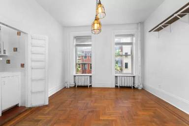 Main picture of 34 Beekman Pl