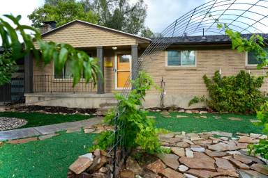 Main picture of 4284 S Normandie Ln