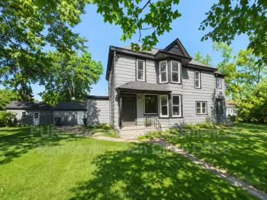 Main picture of 637 Earl St