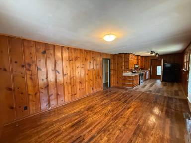 Main picture of 500 4th St NE