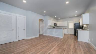 Main picture of 935 E Vermijo Ave