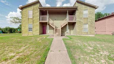Main picture of 2401 Bandera Dr