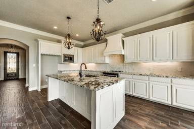 Main picture of 588 Lydia Ln