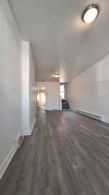 Main picture of 436 N Law St