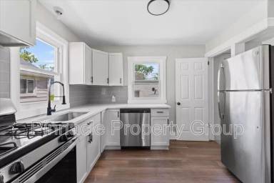Main picture of 920 Premont Ave