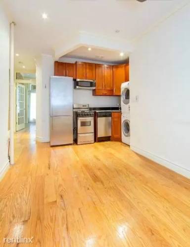 Main picture of 208 E 25th St