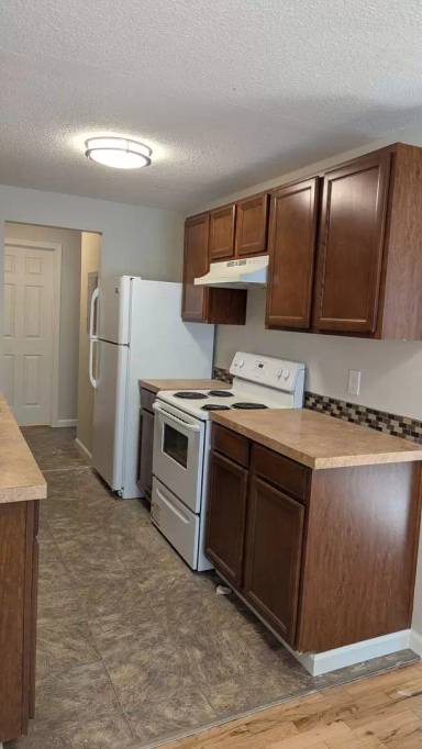 Main picture of 200 SE 98th Ave
